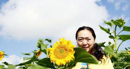 向日葵花的含义——热情、希望和成长（探索向日葵花的象征意义及其对人生的启示）